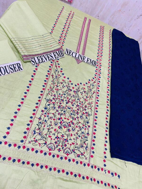 3 Pcs Women's Unstitched Embroidered Khaddar Suit