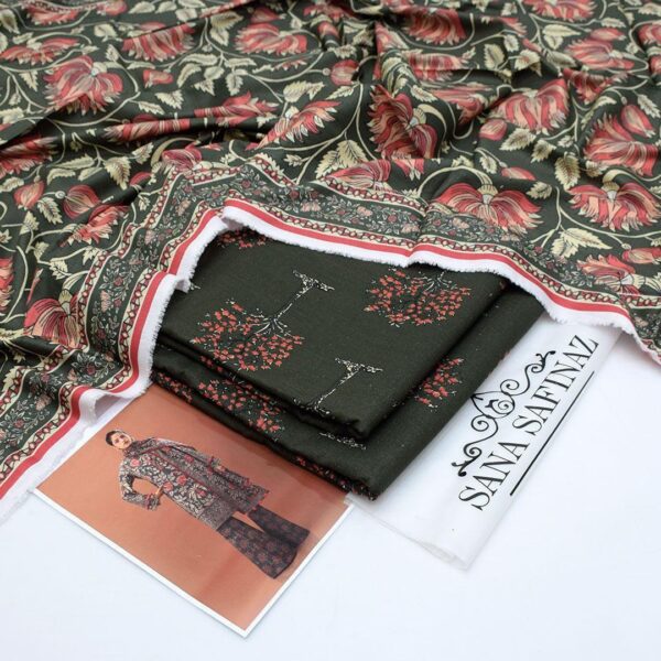 Digital Print Khaddar Suit Set For Every Occasion