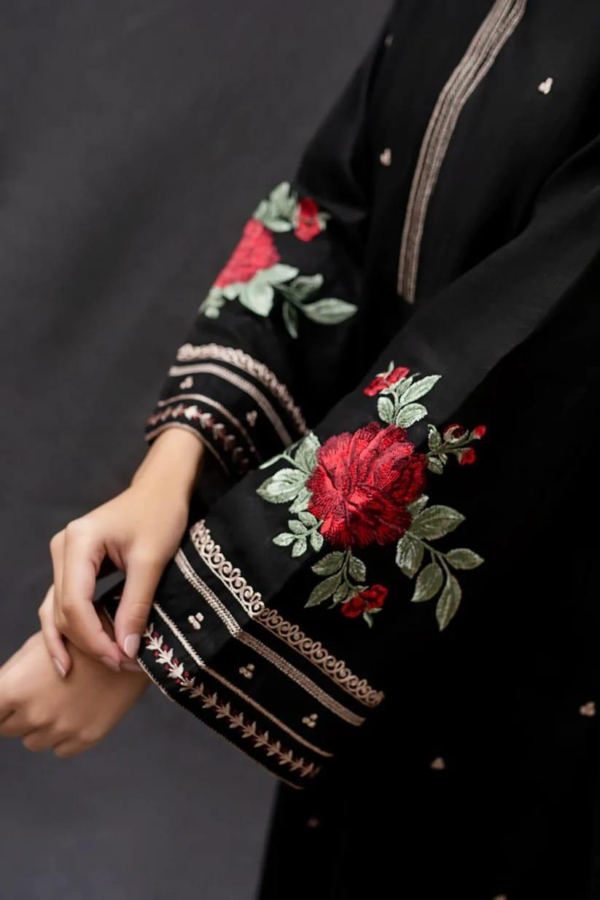 3 Pcs Women's Unstitched Dhanak Embroidered Suit